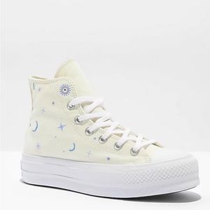 Platform embroidered Converse - brand new in box.